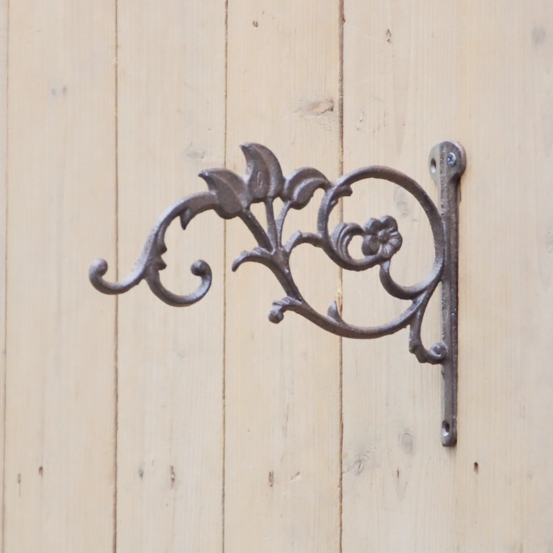 Vintage Gusseisen-Wandhaken, H – Flower Wall Panel Bewertung und Preis